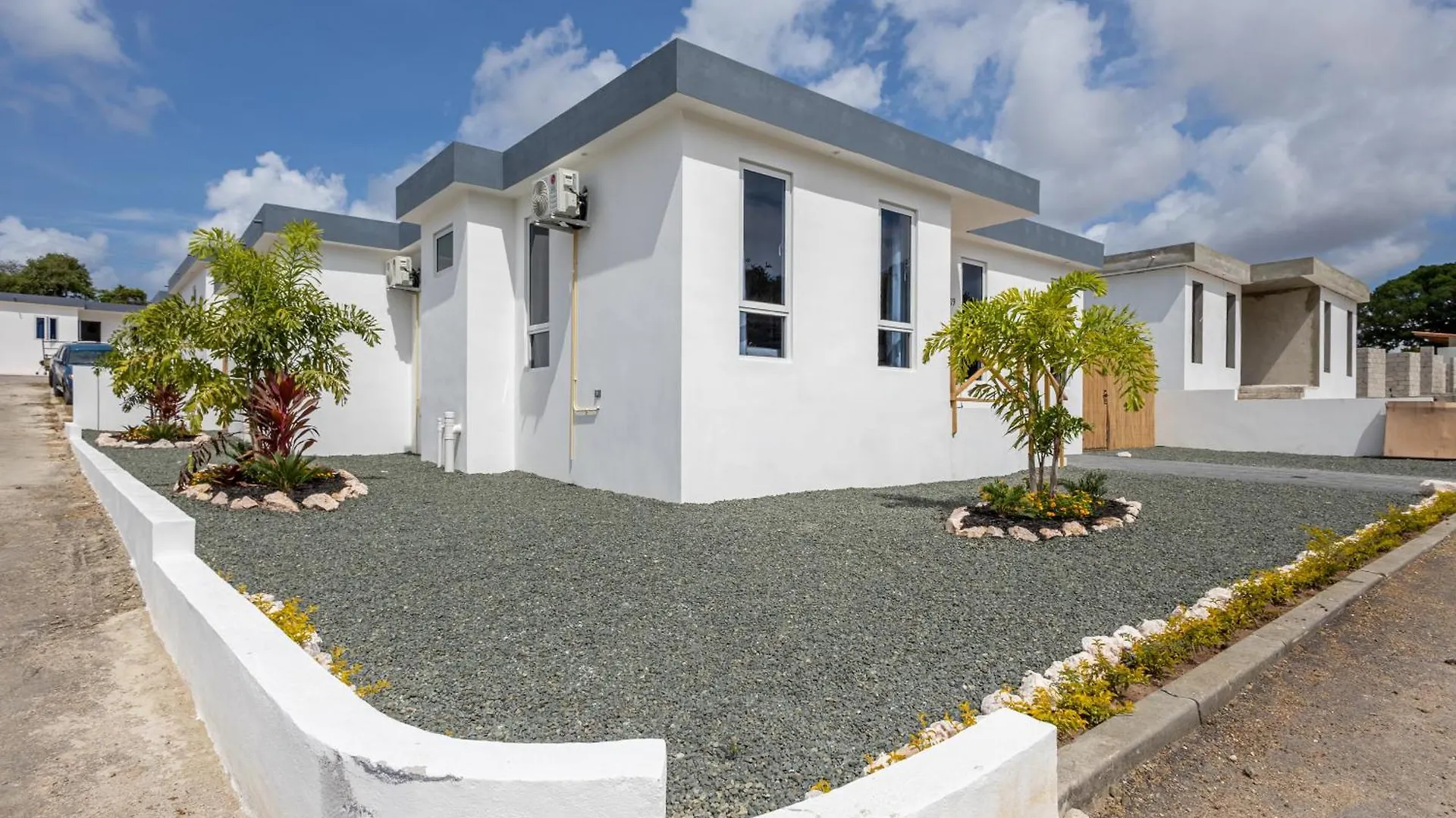 Luxe Nieuwbouw Villa Toplocatie In Jan Thiel